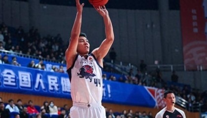 山东男篮的外线，该不该有陈培东的位置？|邱彪|于德豪|山东队|陈林坚|福建队_新浪体育_新浪新闻